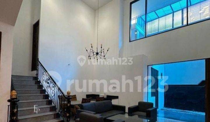 Rumah 2 Lantai Snl Bagus Semi Furnish Shm Di Kertajaya Indah Tengah 1