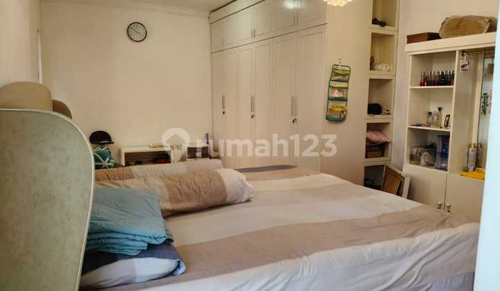 Rumah Semi Furnish Area Dharmahusada Manyar Nginden Fnl