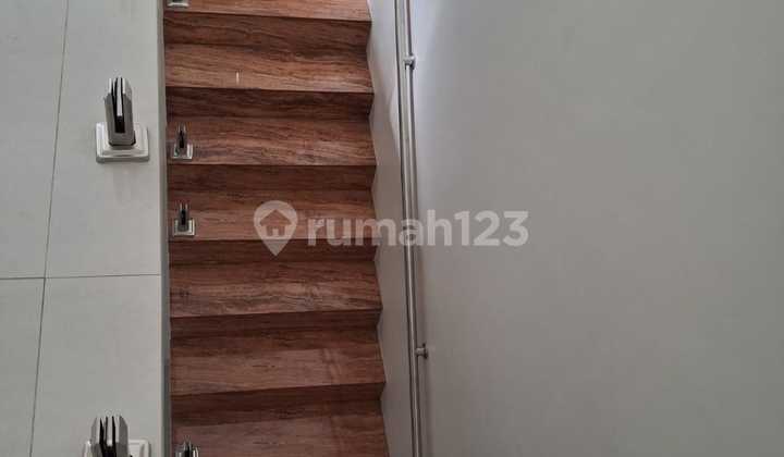 Rumah Minimalis 2 Lantai Fnl Baru Gress Area Manyar Kertajaya Nginden 2