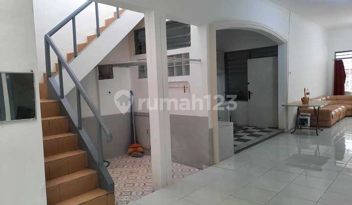 Rumah 1,5 Lantai Ell Renov Daerah Sutorejo 2