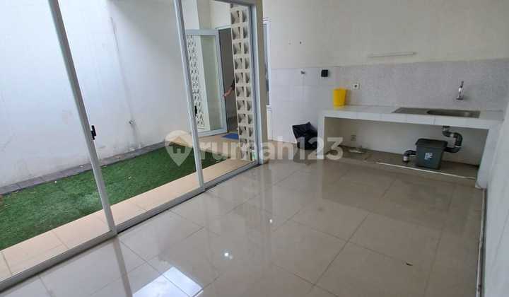Disewakan Rumah 2 Lantai Siap Huni Summarecon Cynthia Disewakan Rumah 2 Lantai Siap Huni Summarecon Cynthia