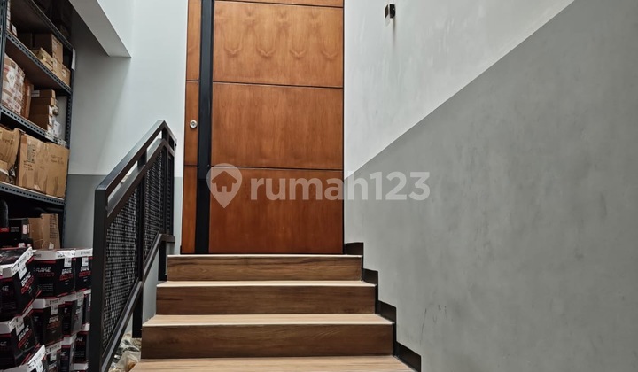 Nice Modern House in Babakan Jeruk Bandung 2