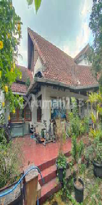 Rumah Konsep Vintage Di Sayap Riau Bandung