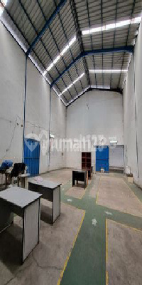 Gudang Dengan Kantor Di Jalan Sandang Rahayu