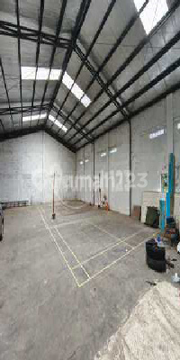 Warehouse and Shop House in Dayeuhkolot Area, in Front of Baleendah Market Warehouse and Shop House in Dayeuhkolot Area, in Front of Baleendah Market