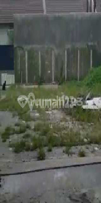 Tanah Dengan Bangunan Kecil Dan Kanopi Di Taman Holis Indah Thi