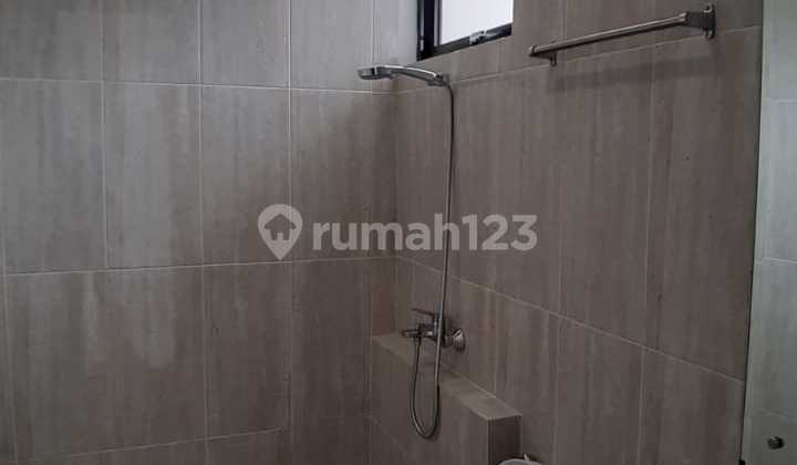 Rumah Minimalis Kondisi Bagus Podomoro Jual Cepat 2