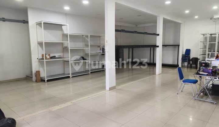 Dijual Ruko Rendeng Siap Pakai di Daerah Gunung Batu Dijual Ruko Rendeng Siap Pakai di Daerah Gunung Batu