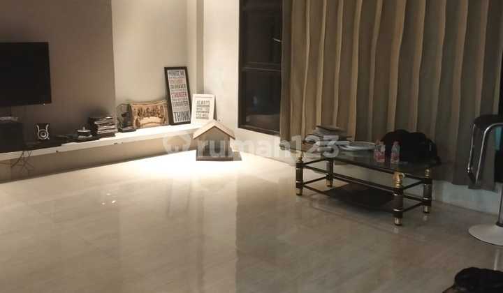 Dijual Rumah Bagus 3 Lantai di Taman Kopo Indah 2