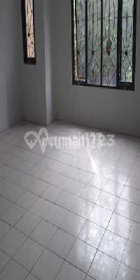 Affordable Shop House with Warehouse in Taman Holis Indah