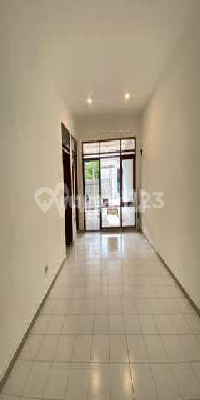 Ready-to-Occupy House in Taman Holis Indah Bandung Ready-to-Occupy House in Taman Holis Indah Bandung