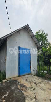 Spacious House and Warehouse in Tegaluar Sapan, Bandung