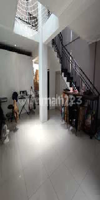 Rumah Murah Di Tki 3 Taman Kopo Indah Iii Blok E