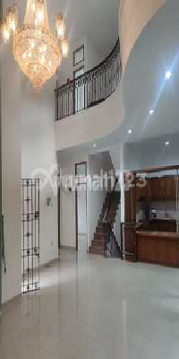 Rumah Siap Huni 3 Lantai Di Setra Duta, Bandung Rumah Siap Huni 3 Lantai Di Setra Duta, Bandung