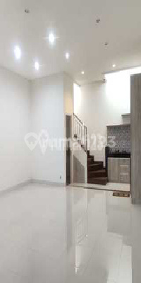 Rumah 2 Lantai Di Tki Taman Kopo Indah 2 Bandung