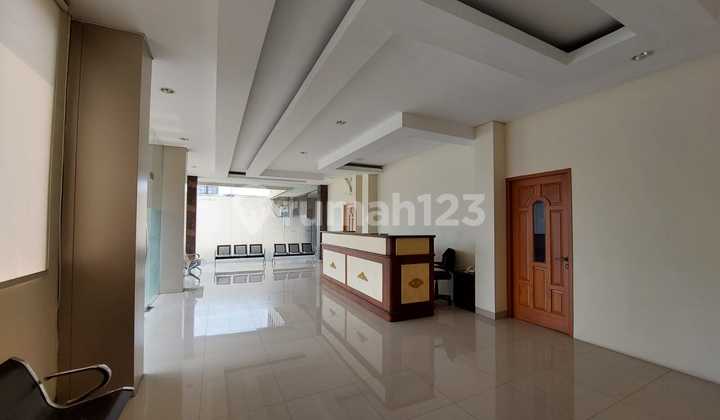 Dijual Gedung Lokasi Strategis Bintaro Dengan Area Parkir Luas @pondok Aren 