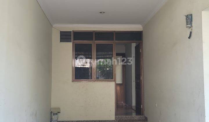 Rumah 2 Lantai Siap Huni dengan Hunian Nyaman dan Asri @Bintaro 2