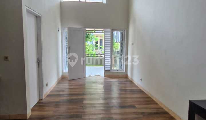 Ready-to-Occupy House, Minimalist, Comfortable and Greenery Mahogany Bintaro Residence. 2