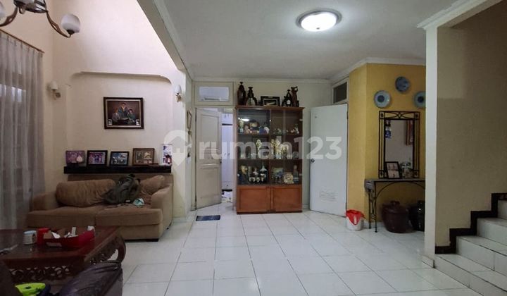 For Sale! Big and Spacious House in Bintaro Sector 8. 2