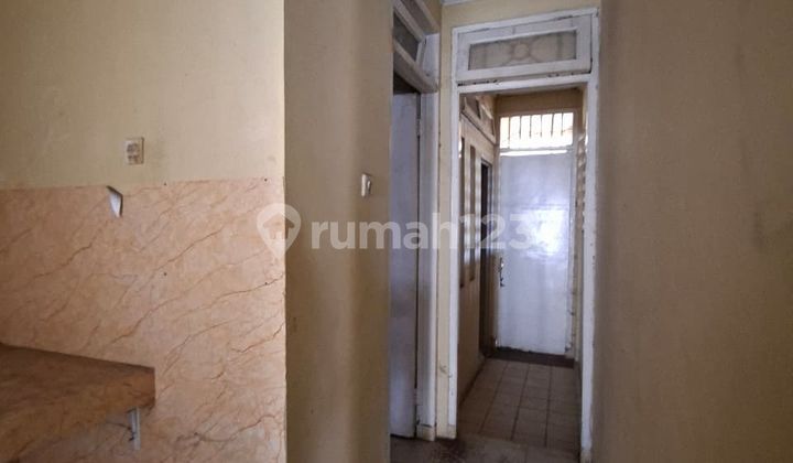 HOOK House Ready to Live In with a Spacious Yard in Graha Bintaro 2