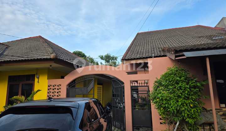Dijual Rumah Tanah Luas Terdapat 2 Bangunan Dan 3 Rumah Di Pondok Ranji Ciputat