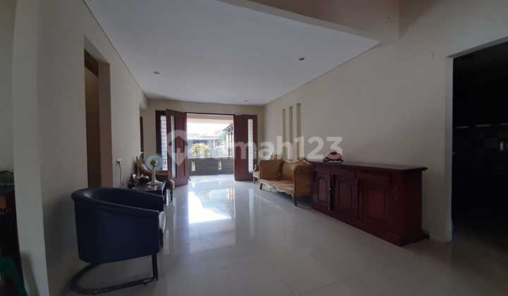 Spacious, Affordable, and Ready-to-Occupy House in Bintaro Sector 9 Spacious, Affordable, and Ready-to-Occupy House in Bintaro Sector 9