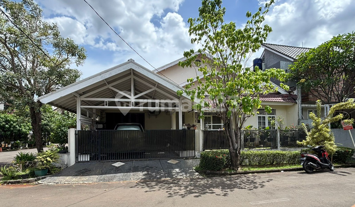 Hook House, Ready to Live in at an Affordable Price in Bintaro Sector 9 - Negotiable Price!