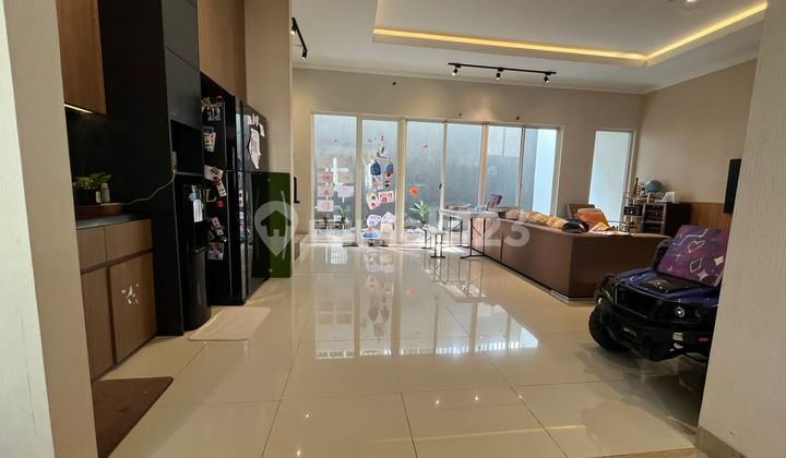 Dijual Rumah Mewah Kebayoran Bintaro , Rapih Dan Siap Huni! Dijual Rumah Mewah Kebayoran Bintaro , Rapih Dan Siap Huni!