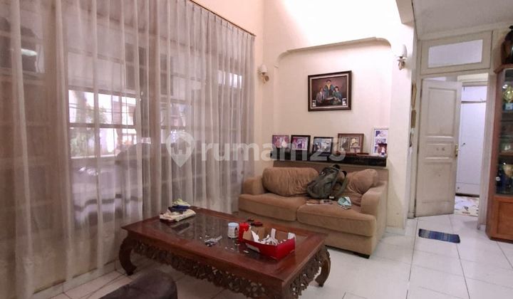 Dijual Rumah Besar Dan Luas Strategis Di Bintaro Sektor 8