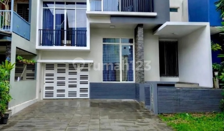 Rumah 2 Lantai di Kawasan Kebayoran Bintaro, Terenovasi+Siap Huni