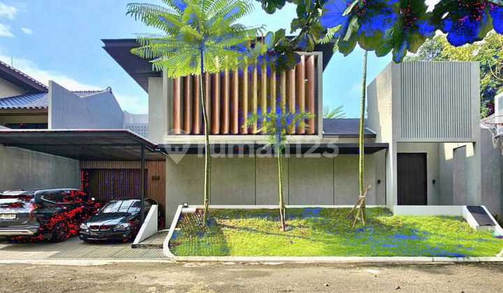 Luxurious House in Bintaro Jaya, KT 5 KM 3, Land Area 284, Building Area 254, with Pool, SHM Certificate Included.