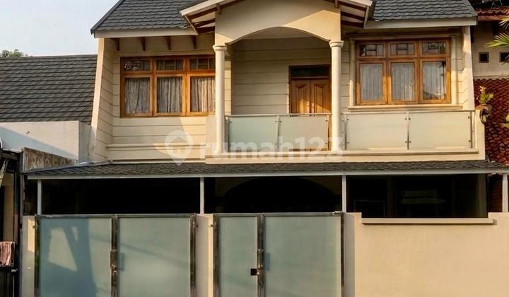 Rumah Cantik 2 Lantai di Bintaro, 4 Kamar Tidur, SHM, Siap Huni!