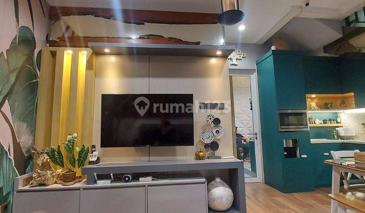 Dijual Rumah Cantik Full Furnish Ada Rooftop di Bintaro 2