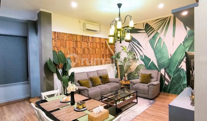 Rumah 2/5 Lantai, Terenovasi di Bintaro Sektor 9 2