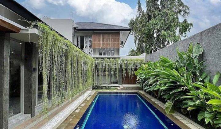 Dijual Rumah Cantik Dilengkapi Dengan Kolam Renang di Bintaro  1