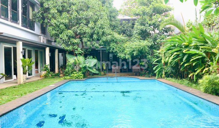 Jual Rumah Mewah & Klasik di Kawasan Cilandak Dalam Jual Rumah Mewah & Klasik di Kawasan Cilandak Dalam