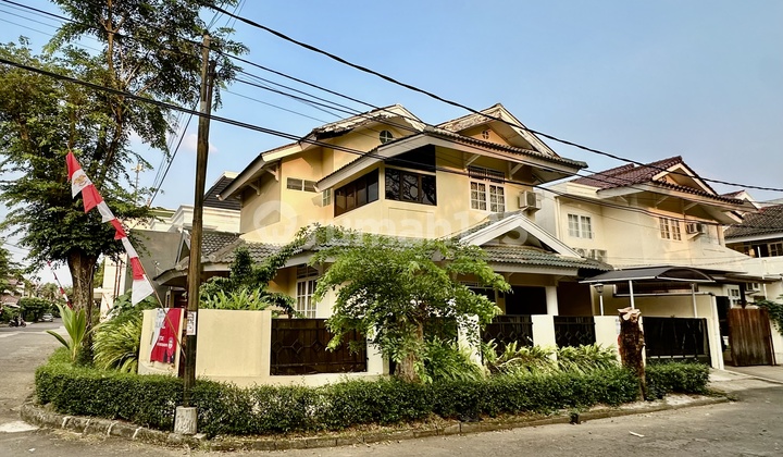 Affordable Bintaro House Hook and Beautiful Mertilang Bintaro