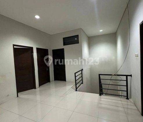 Dijual Rumah Bagus Siap Huni dengan Bangunan Kokoh di Bintaro Sektor 9 2