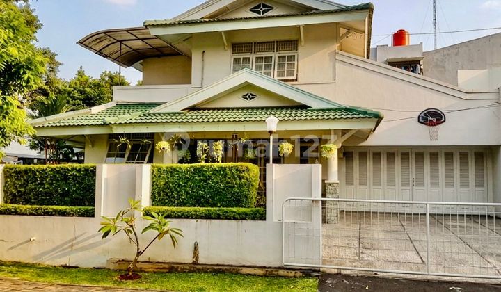 Rumah Asri Posisi Hook Strategis di Menteng Bintaro Sektor 7
