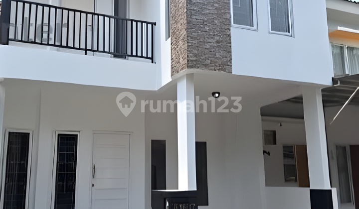 Rumah 2 Lantai Style Minimalist Lokasi di Graha Raya Bintaro