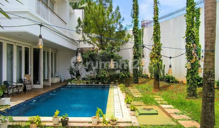 Dijual Luxury House dengan Konsep Elegan di Bintaro Sektor 9 2