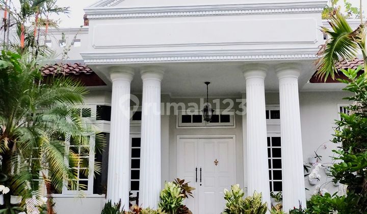 Rumah Bagus & Klasik Kokoh dan Siap Huni Rumah Bagus & Klasik Kokoh dan Siap Huni