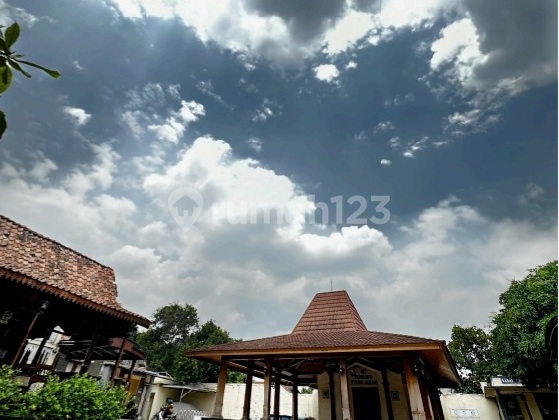 Rumah Atau Ruang Usaha.dengan Parkiran.luas Dekat Bxc Mall 2