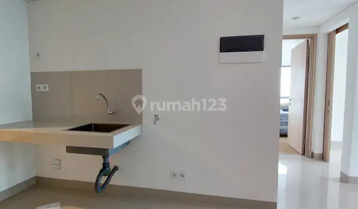 APARTMENT Mewah dekat stasiun sudimara  dan tol kunciran 5