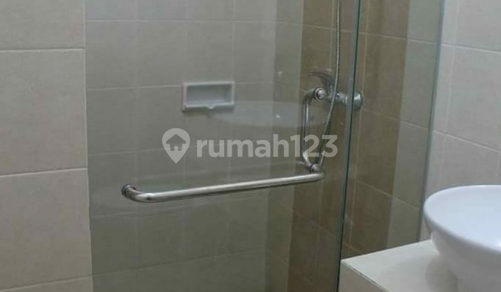 Rumah 2 lantai dekat Aeon Mall dan Lulu mart  4