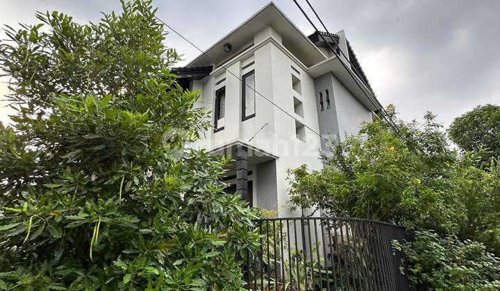 Good 2-Story Hook House in Bintaro