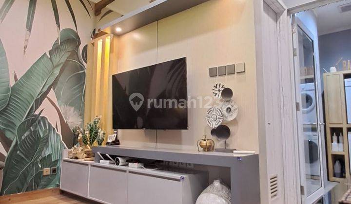 Rumah Bagus 2,5lantai Dekat Tol Furnish 1