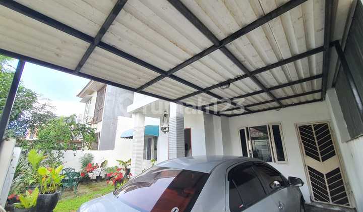 Ready-to-Occupy Home with Comfortable and Green Living in Graha Raya. Ready-to-Occupy Home with Comfortable and Green Living in Graha Raya.