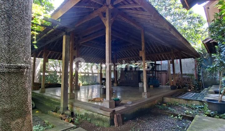 Rumah Bagus Luas 2½ Lantai di Ciputat dengan LT 480 M2 LB 254 M2 Surat SHM 2