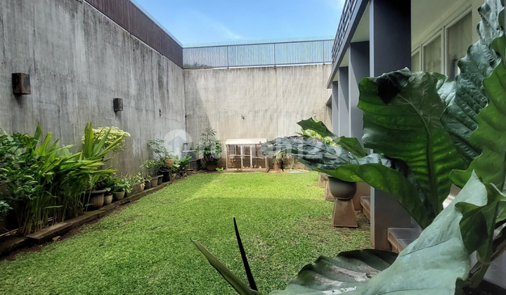 Nice 2-Story House Near Bxc Mall and Station